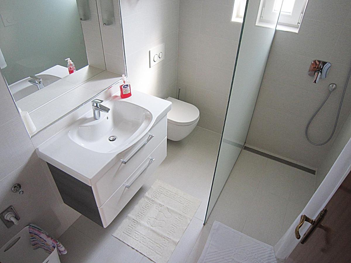 Villa Lucia premium rooms Primošten Esterno foto